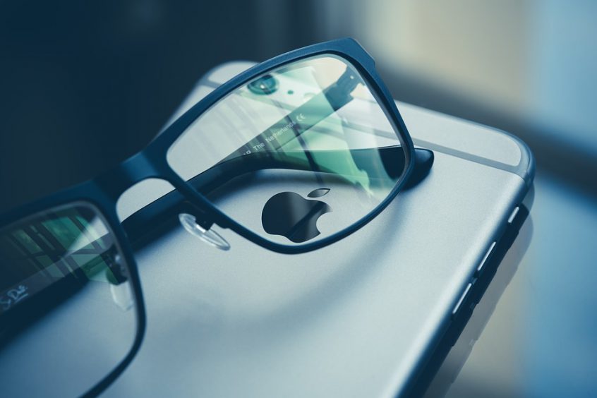 The Highly Anticipated Entry of Apple in Head-Mounted Display Market
